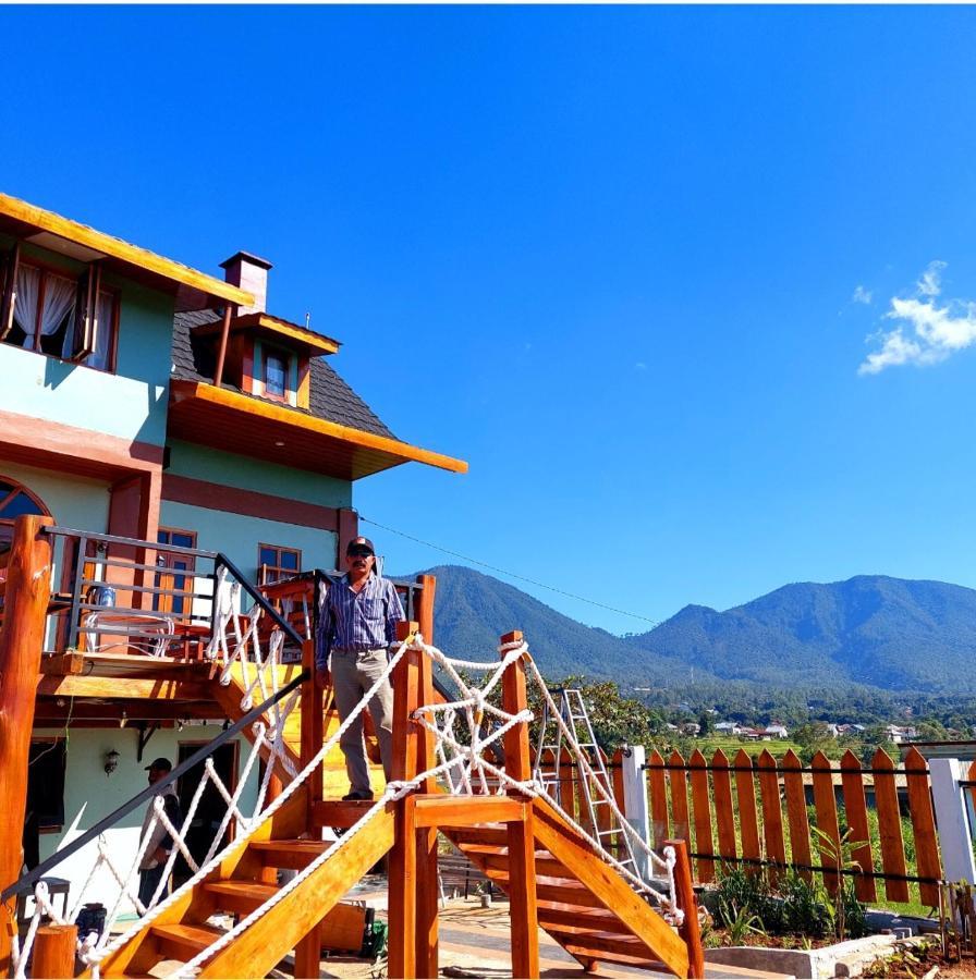 Kopa Hilltop - Family Guest Home 루텡 외부 사진