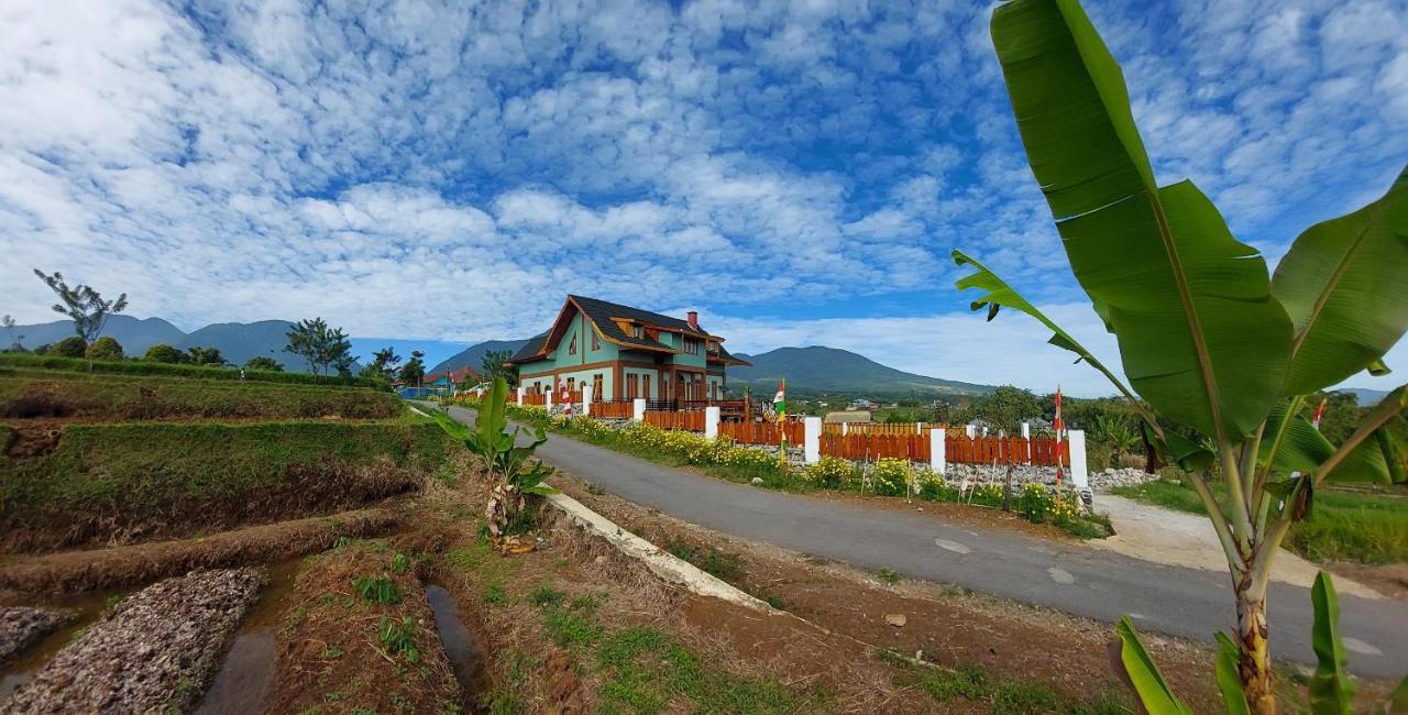 Kopa Hilltop - Family Guest Home 루텡 외부 사진