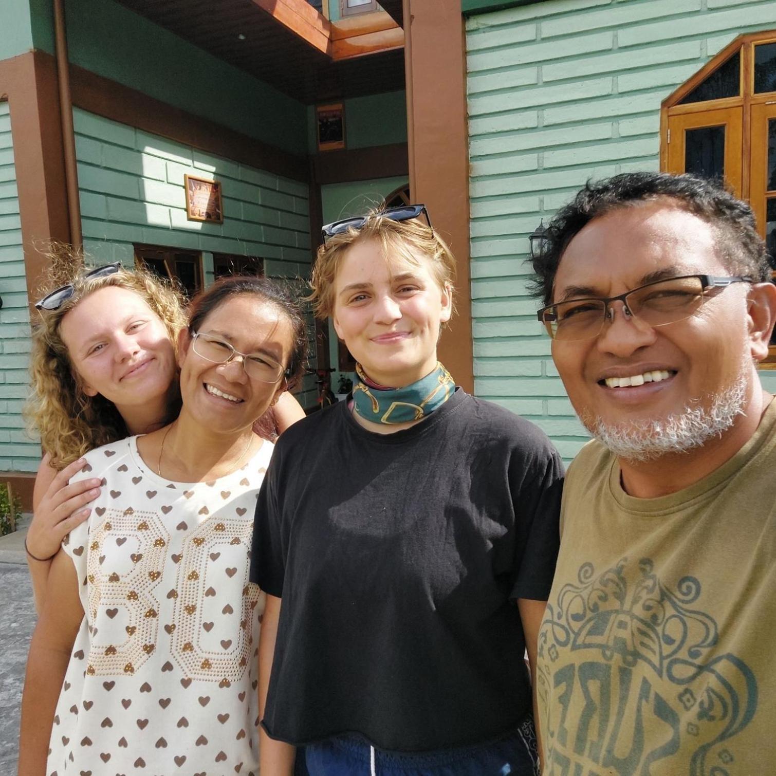 Kopa Hilltop - Family Guest Home 루텡 외부 사진
