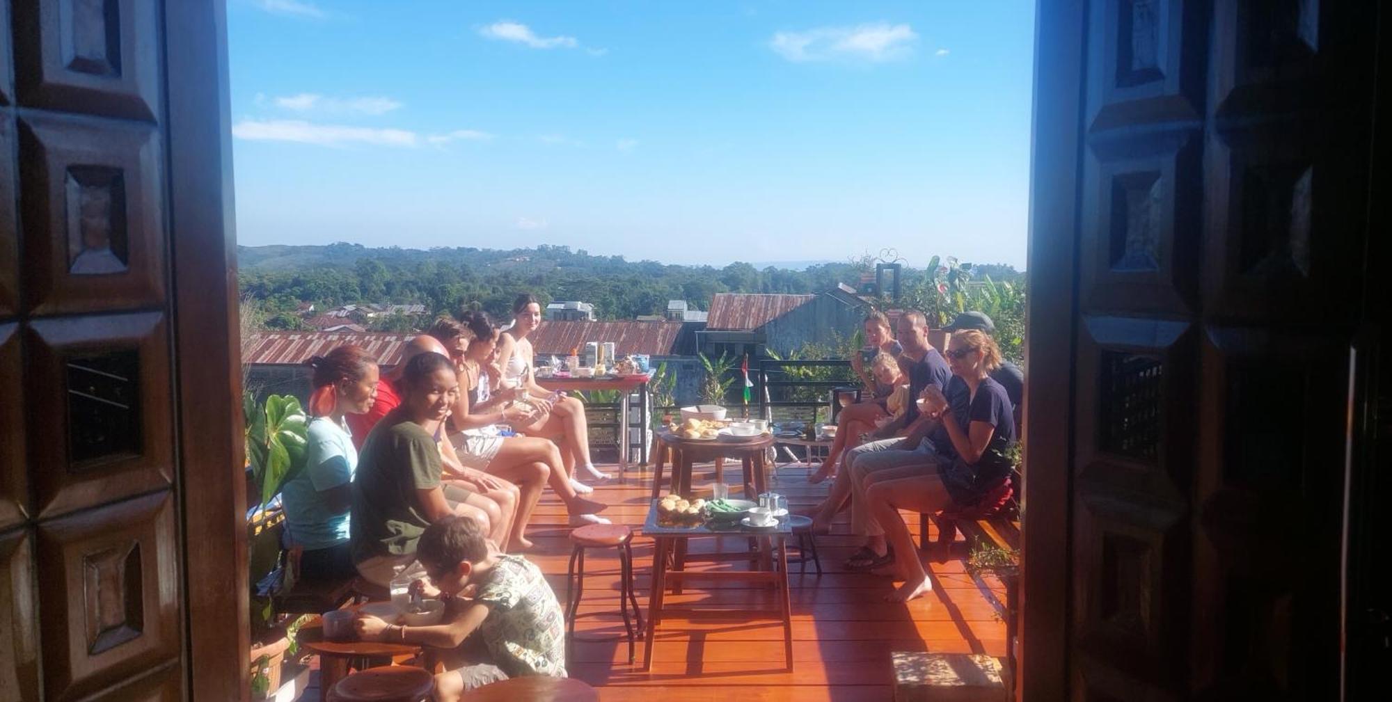 Kopa Hilltop - Family Guest Home 루텡 외부 사진