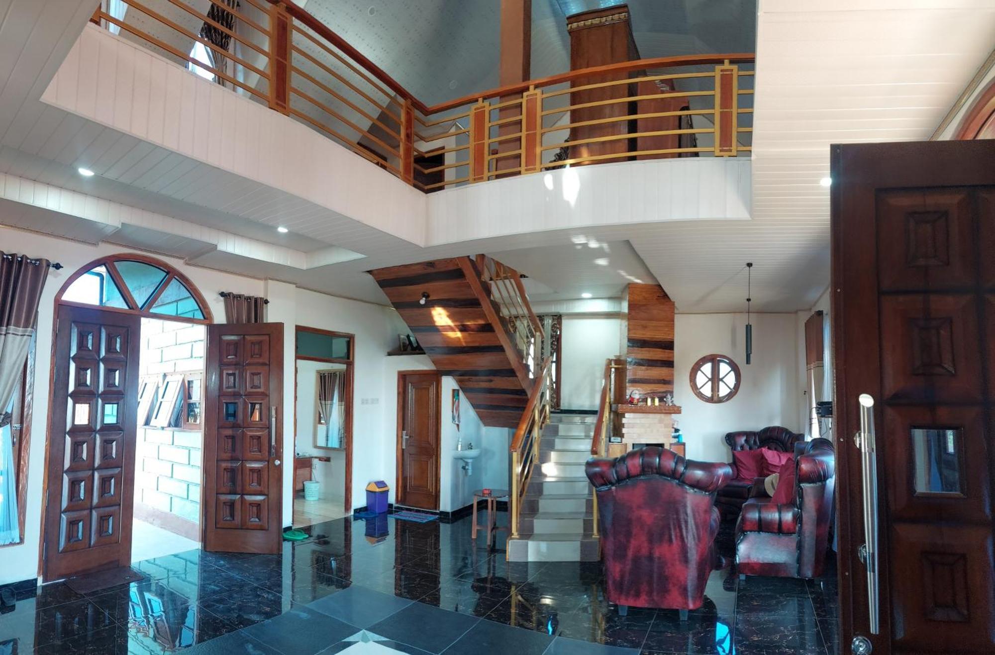 Kopa Hilltop - Family Guest Home 루텡 외부 사진