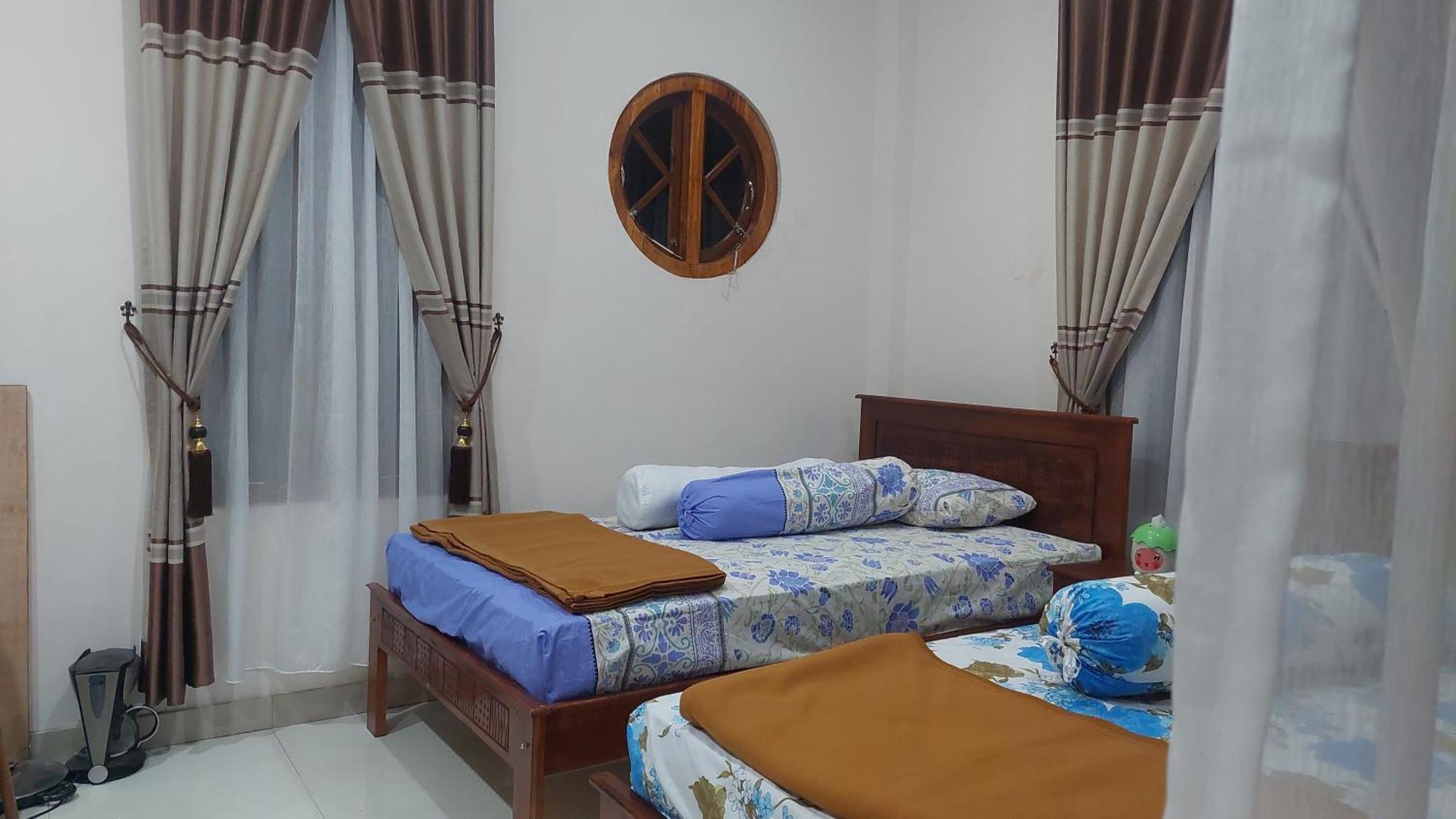 Kopa Hilltop - Family Guest Home 루텡 객실 사진